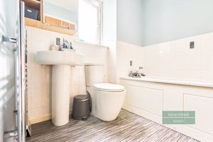 Photo 25- click for photo gallery